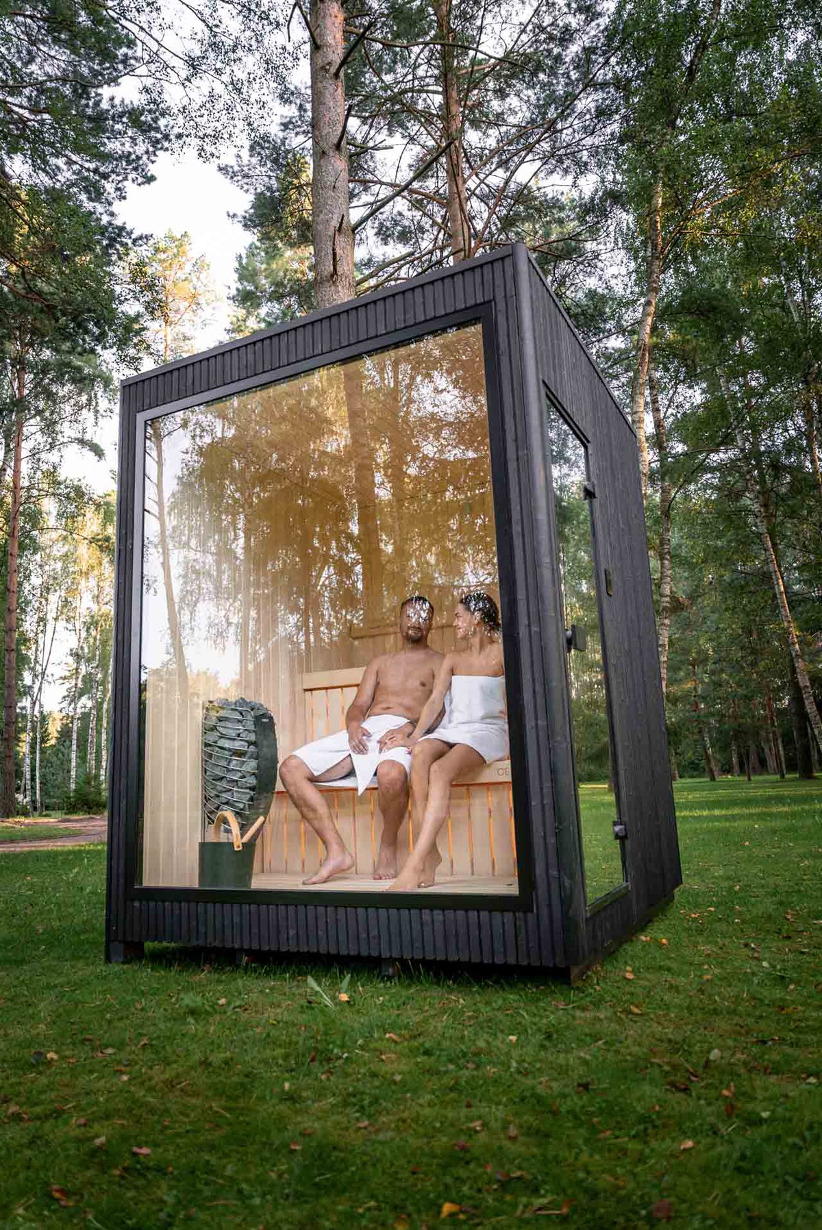 Celsium Jonas Classic 4 Person Outdoor Sauna