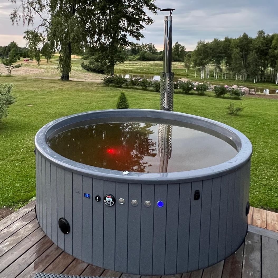 Deluxe Wood Fired 6 Person Hot Tub with Integrated Heater