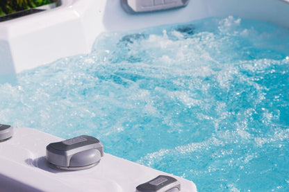 Equinox EQ130 Lite 4 Person Hot Tub 13 Amp