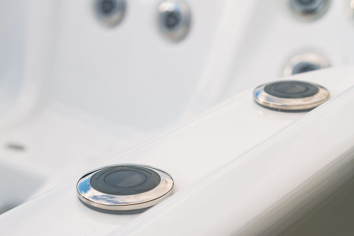 Equinox EQ570 Pro 5 Person Hot Tub 32 Amp
