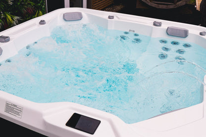 Equinox EQ570 Pro 5 Person Hot Tub 32 Amp