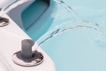 Equinox EQ570 Pro 5 Person Hot Tub 32 Amp