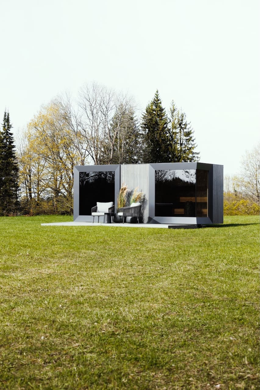 Genevas St Moritz 5 Person Outdoor Sauna with Shower Room