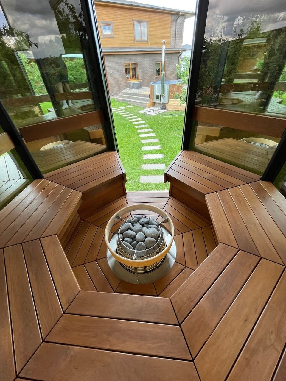 Haljas Hele Single Outdoor Sauna 7 Seater