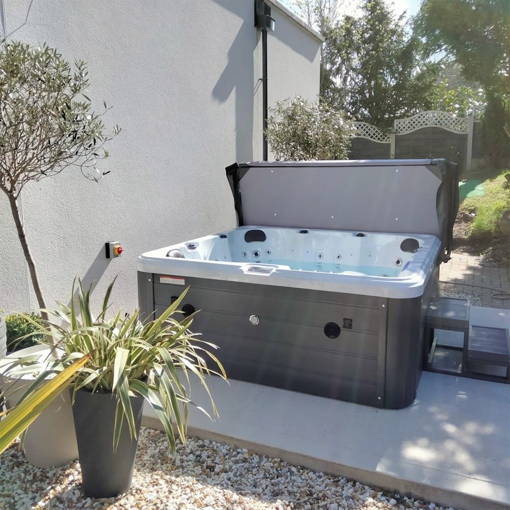 Orca Leisure Stoneboro V 6 Person Hot Tub