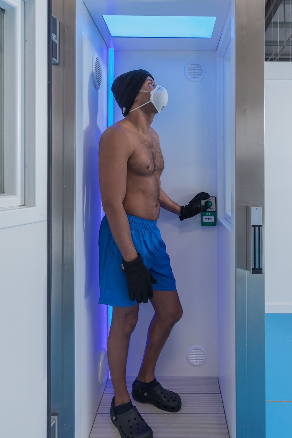 Quantum CryoQube Liquid Nitrogen Whole Body Cryotherapy Chamber