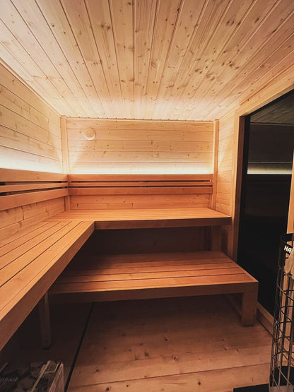 Leil® Patio S 4-5 Person Outdoor Sauna