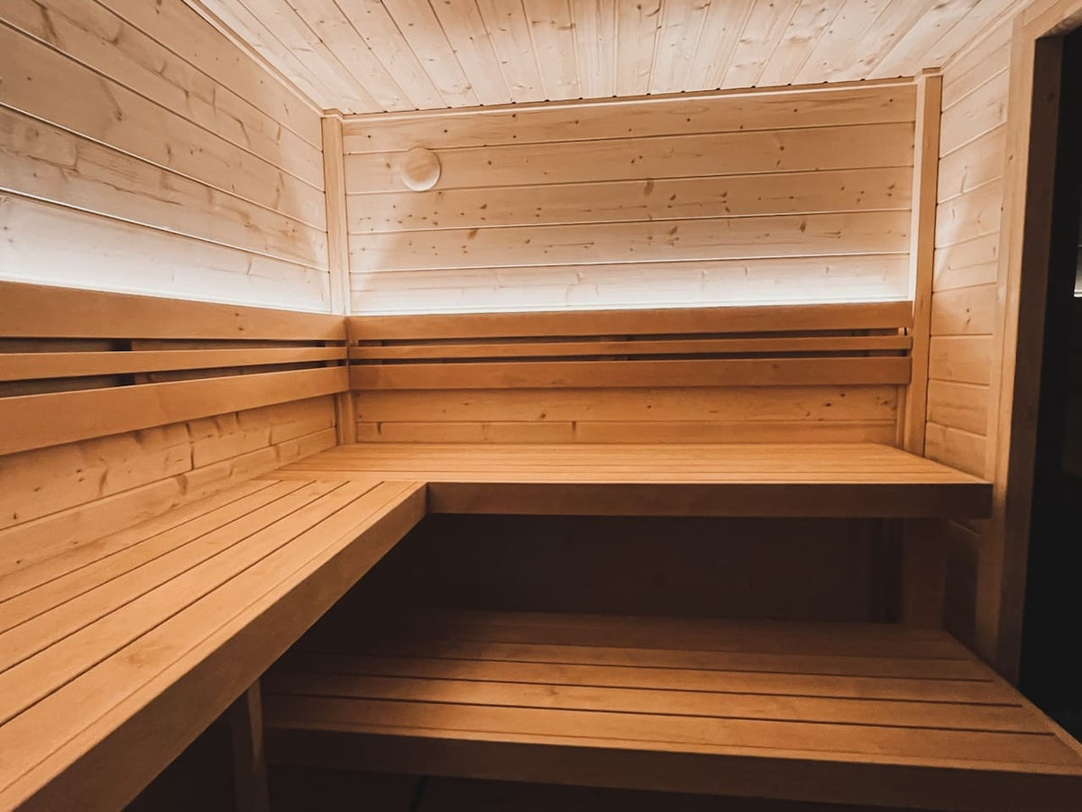 Leil® Patio S 4-5 Person Outdoor Sauna