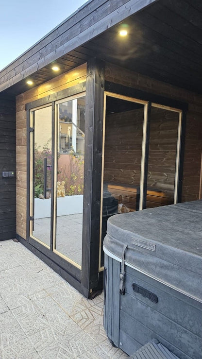 Leil® Patio S Plus 4 Person Outdoor Sauna
