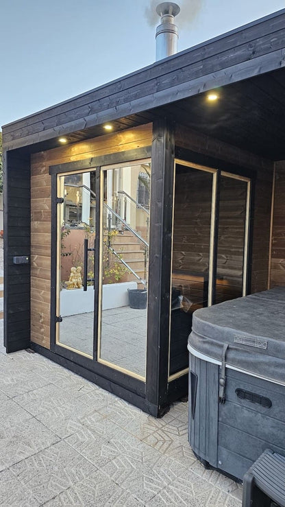 Leil® Patio S Plus 4 Person Outdoor Sauna