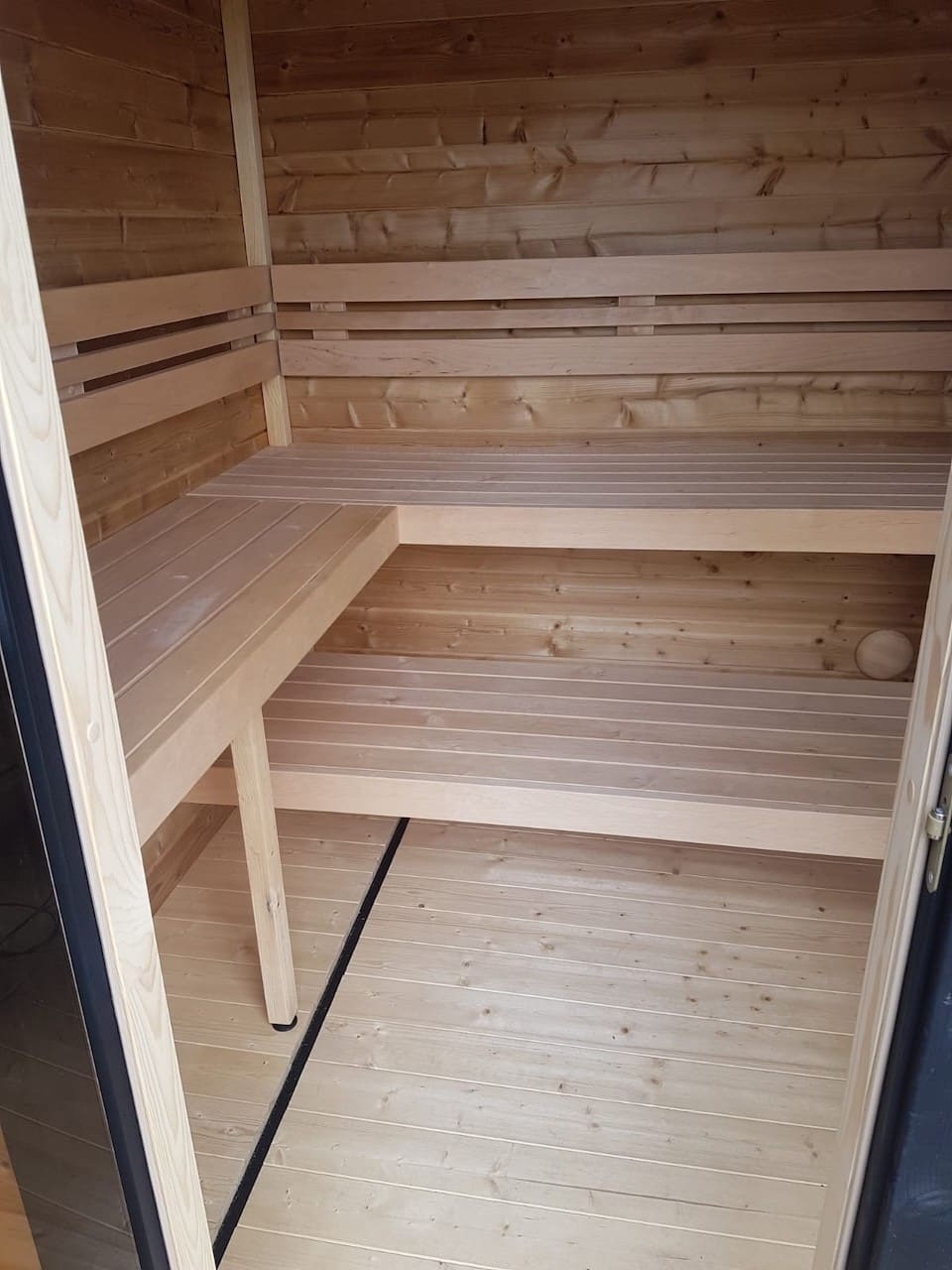 Leil® Patio S Plus 4 Person Outdoor Sauna