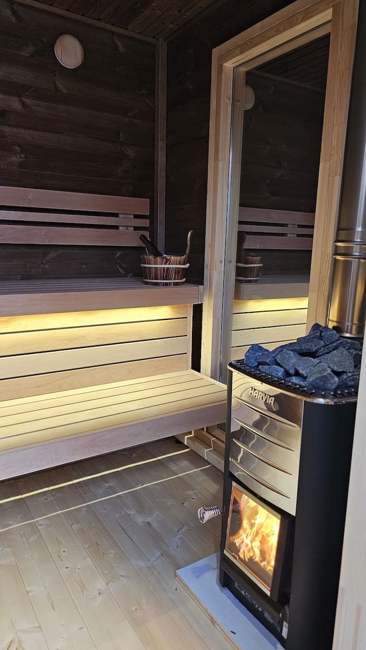 Leil® Patio S Plus 4 Person Outdoor Sauna