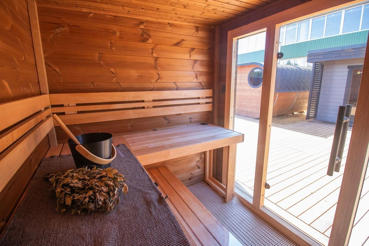 Leil® Patio XS 4 Person Outdoor Sauna