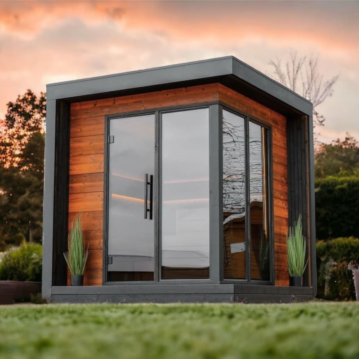 Leil® Primo Corner 4 Person Outdoor Sauna