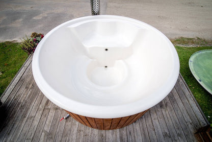 Viking Industrier Wood Burning 6 Person Hot Tub with Integrated Heater
