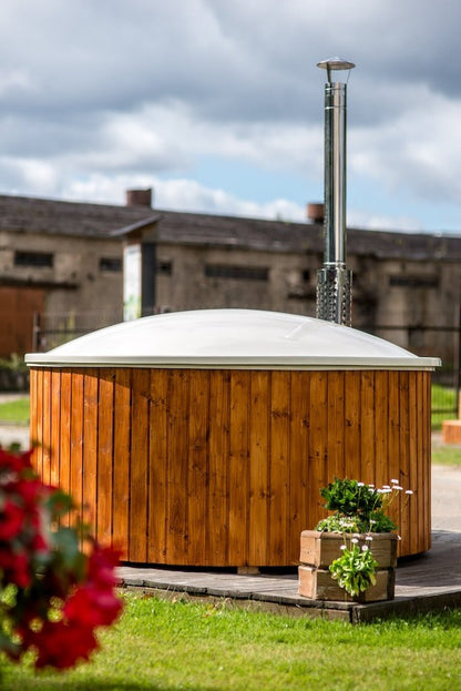 Viking Industrier Wood Burning 6 Person Hot Tub with Integrated Heater